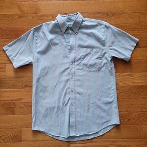 Vintage Men's Light Blue Short-Sleeve Button-Down Shirt with Pink Stripes